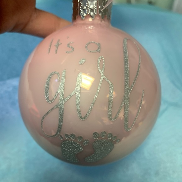 It’s a girl 💖 Christmas ornament gender reveal - Picture 3 of 6